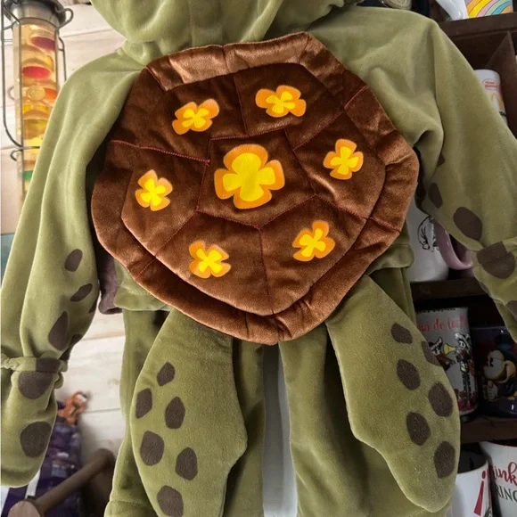 Disney Olive Green and Brown Squirt Turtle Costume Hoodie & Pants 12 months - Picture 8 of 9